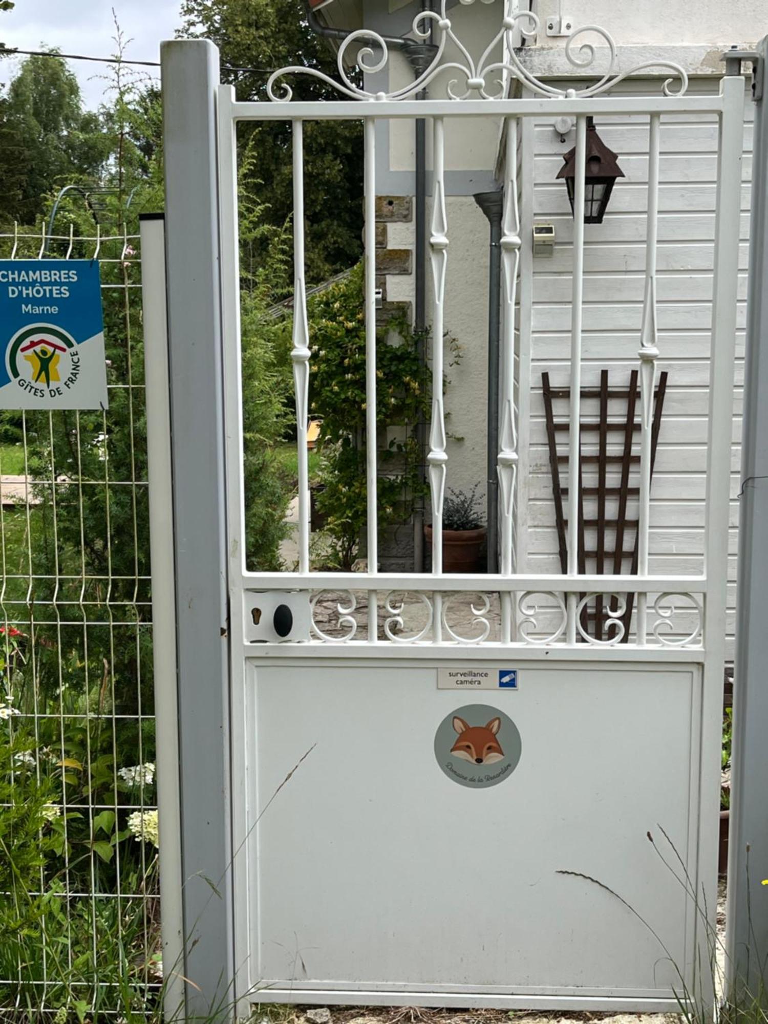 "Aux Chants Des Oiseaux" Domaine De La Renardiere Les Grandes-Loges Zewnętrze zdjęcie
